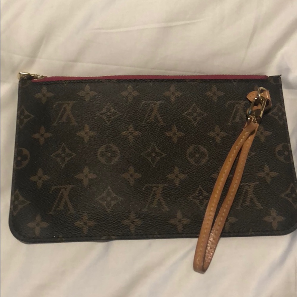 Louis Vuitton NF Mono Pouchette Pivione  EUC